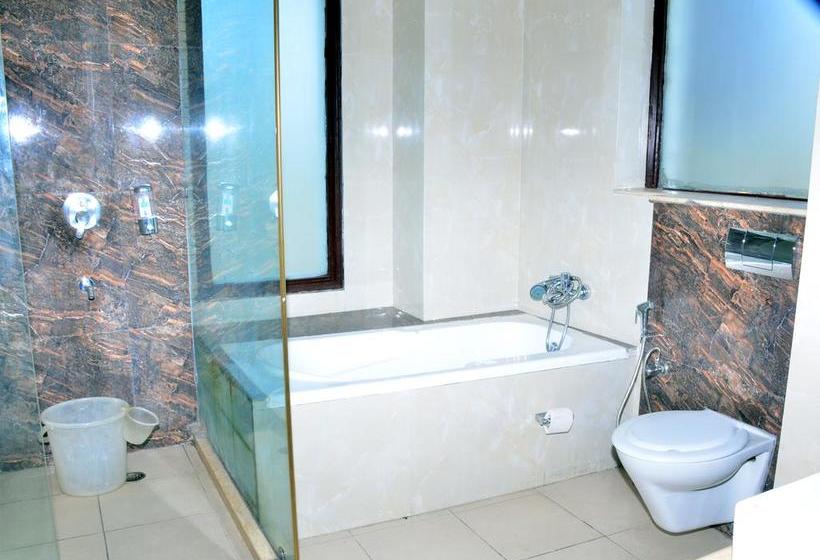 Hotel Ddr Residency 8