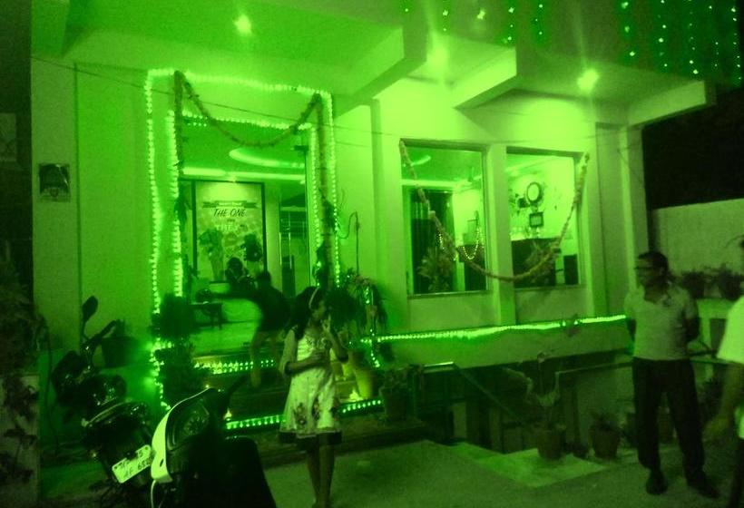 Hotel Ganpati Guest House 8