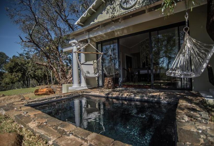 Hotel The Royal Fischer 5