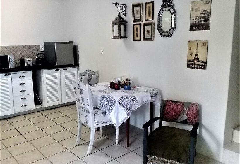 Bed and Breakfast Little Villa Bnb 15