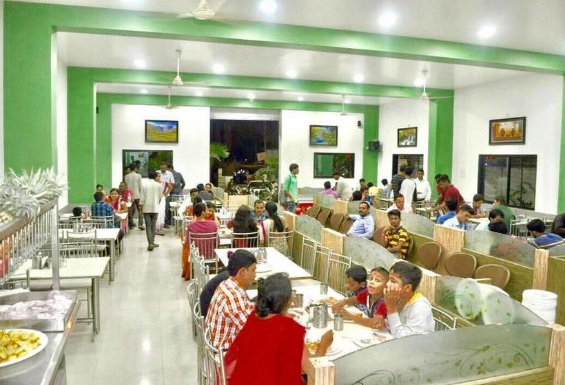 Hotel Siddhivinayak Inn 3