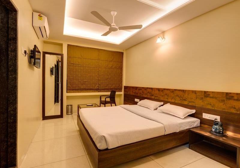 Hotel Darshan Vishwas 12