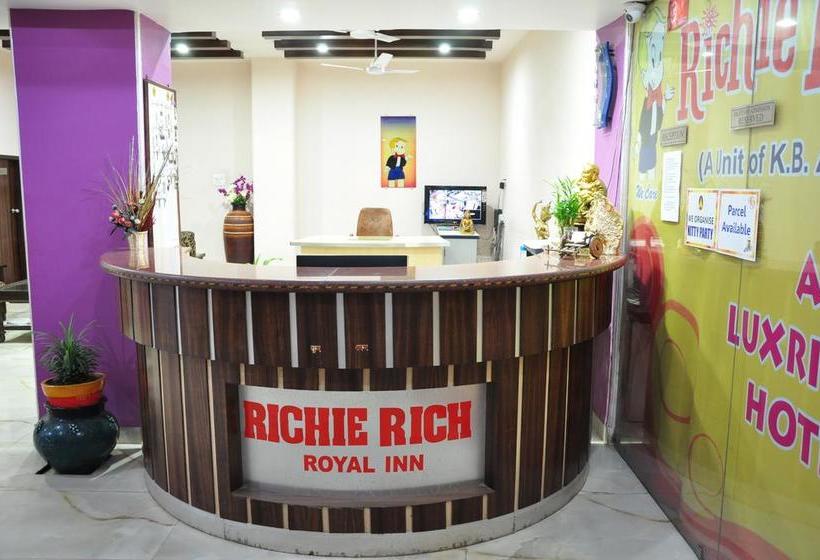 Hotel Richie Rich Royal Inn 13