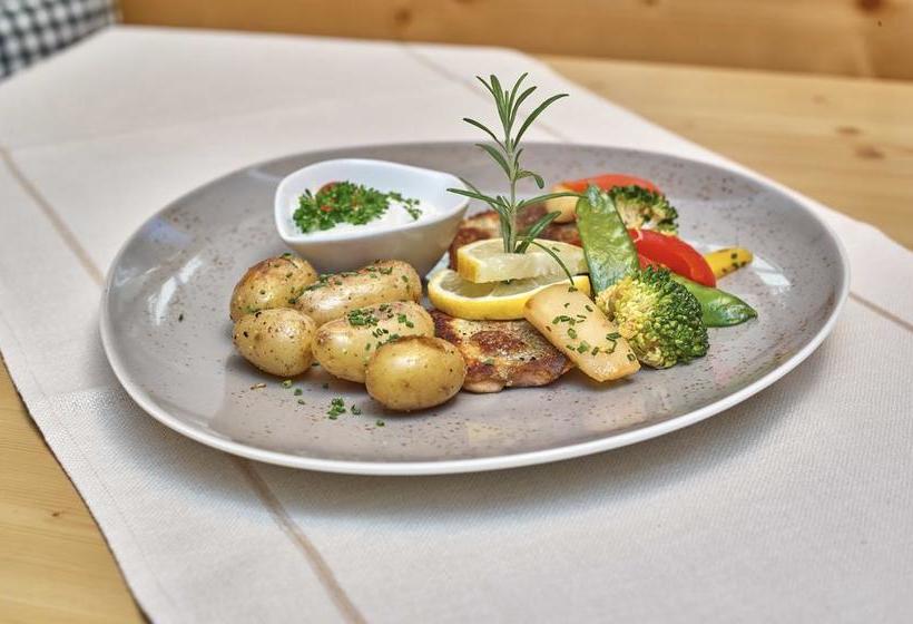 Hotel Gasthof Escherich 18