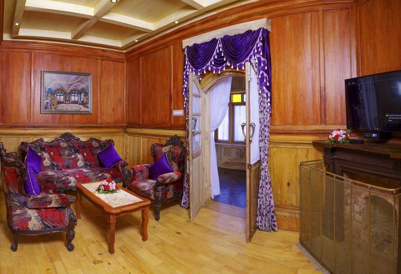 Vinca West Downs Heritage Resort 12