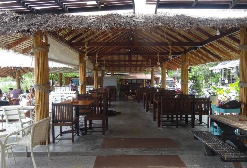 New Heaven Dive Resort 17