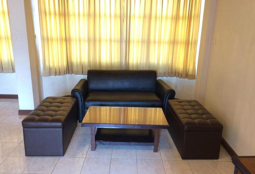 Hotel Kraisaeng Place 13