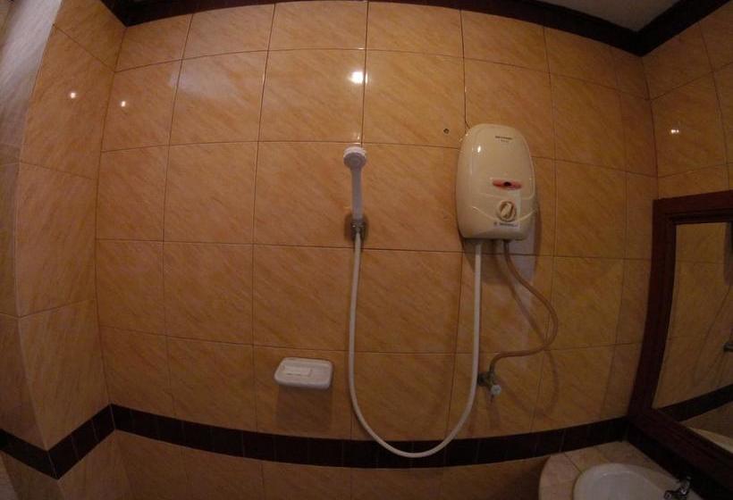 Hotel Kraisaeng Place 18