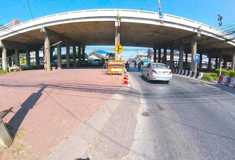 Hotel Kraisaeng Place 8