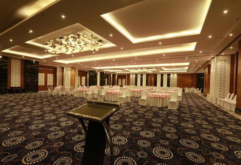 Hotel Pal Heights Mantra 11