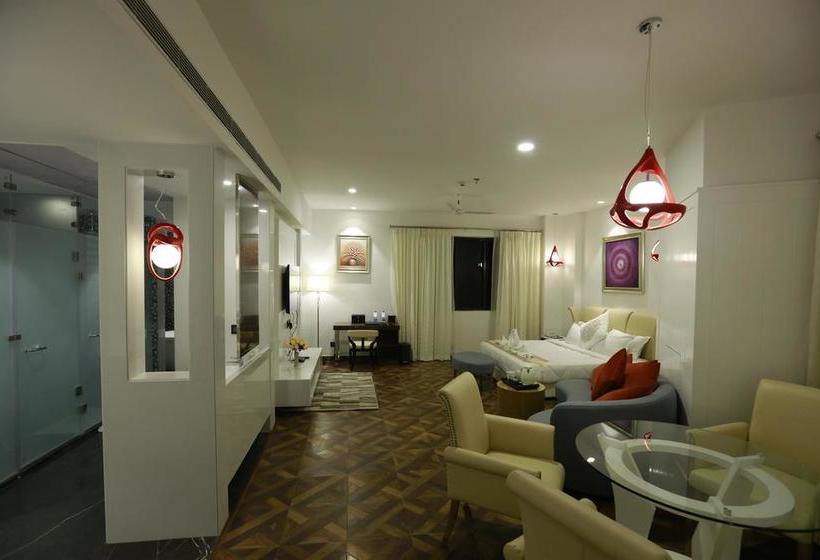 Hotel Pal Heights Mantra 18