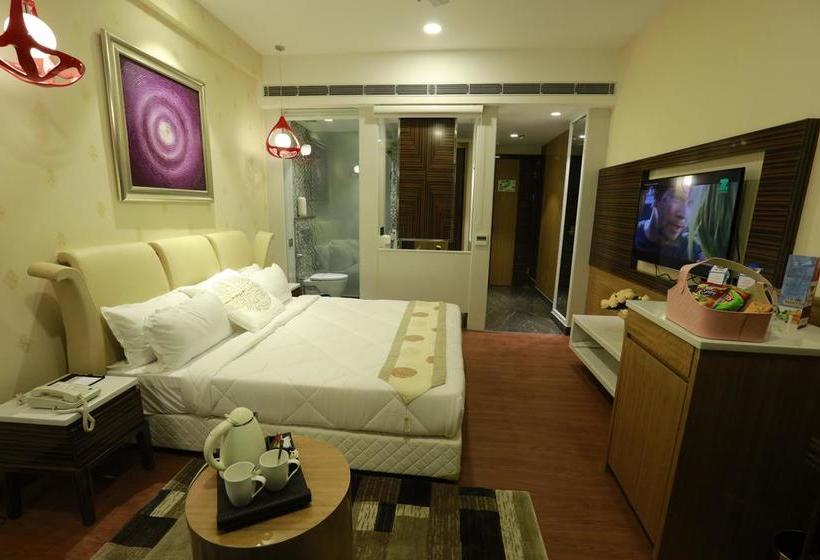 Hotel Pal Heights Mantra 19