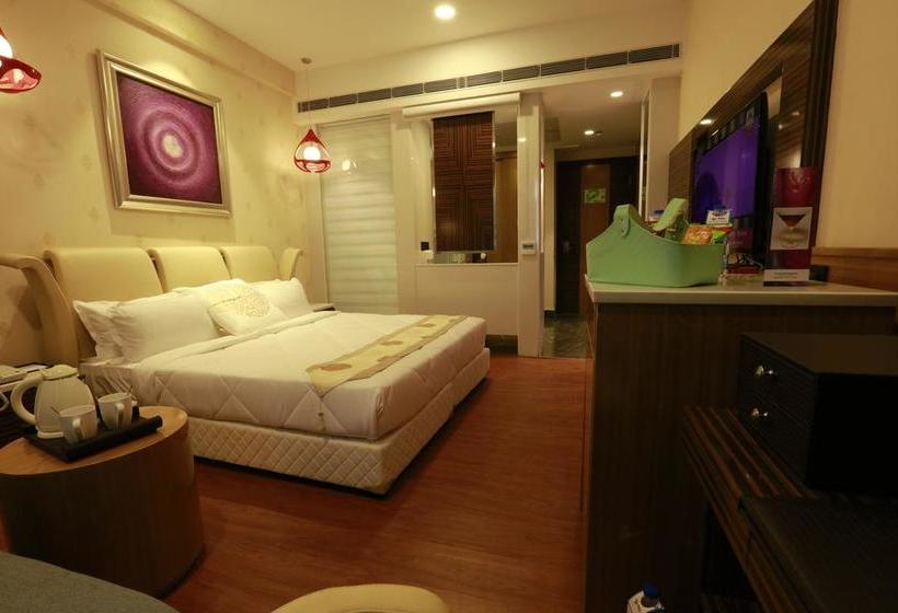 Hotel Pal Heights Mantra 7