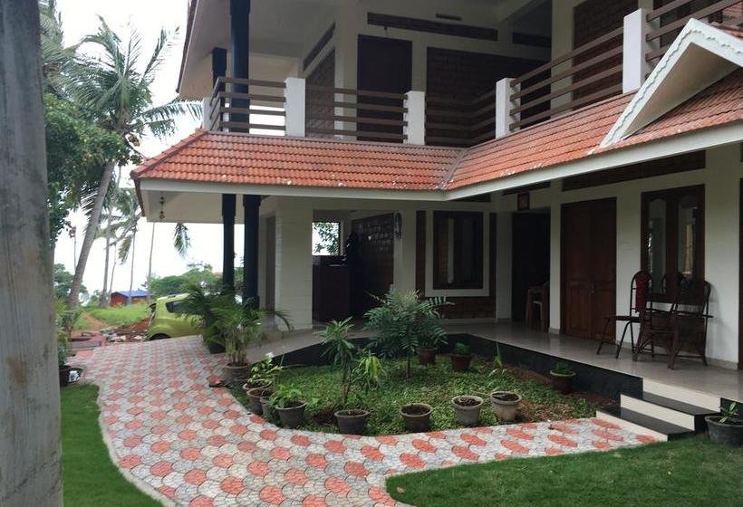 Hotel Namastethu Solitude Kovalam