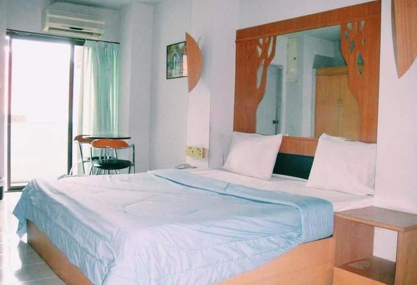 Hotel Fueang Fha Palace 1