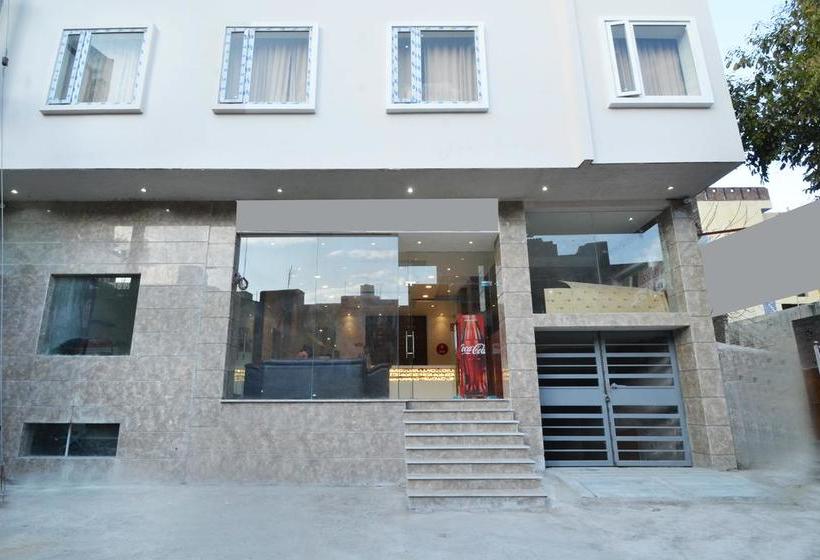 Hotel Oyo Premium 107 Amritsar Railway Station 1