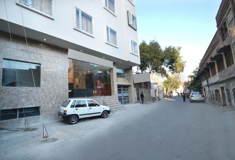 Hotel Oyo Premium 107 Amritsar Railway Station 3