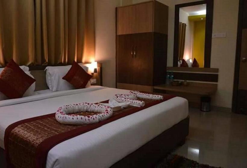 Hotel The Club Krishna Sea Sight 1