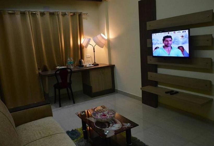 Hotel The Club Krishna Sea Sight 18