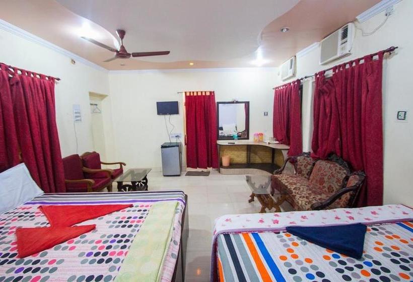 Hotel Santiniketan 11