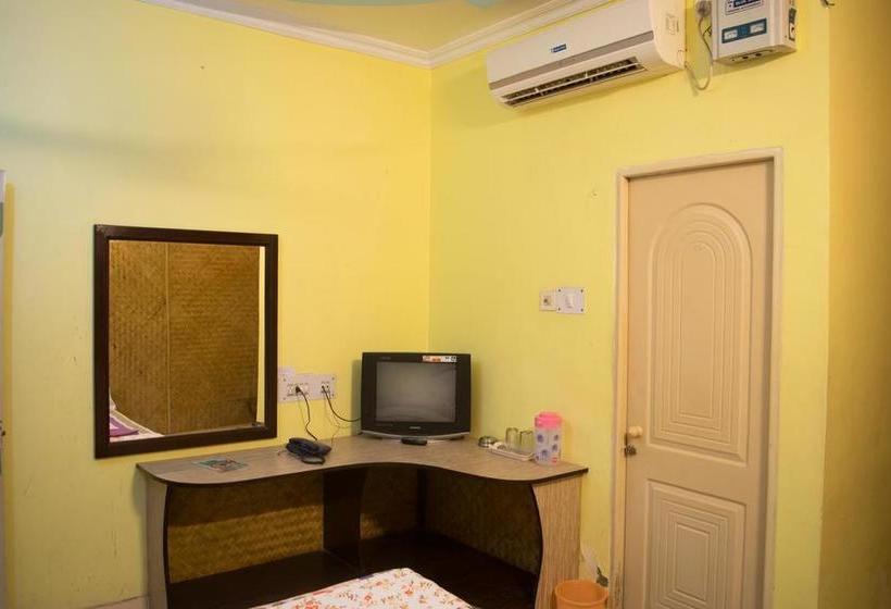 Hotel Santiniketan 14