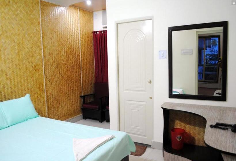 Hotel Santiniketan 15