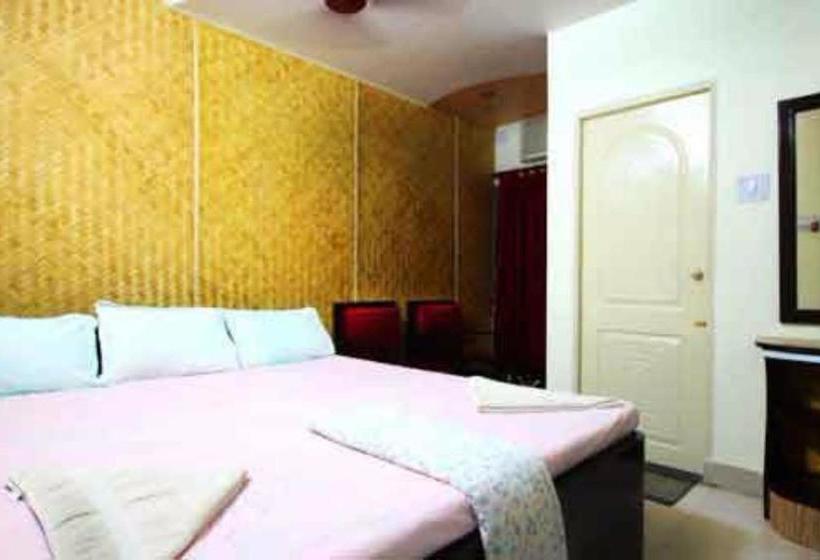 Hotel Santiniketan 16