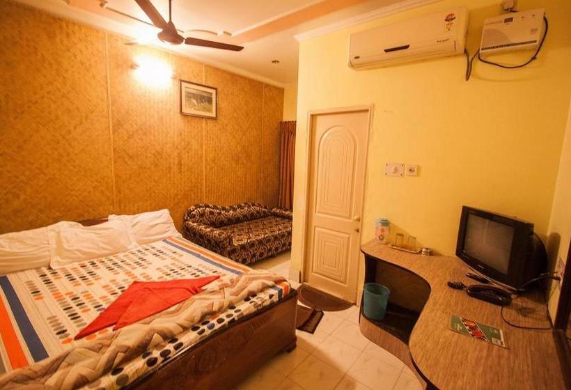 Hotel Santiniketan 4