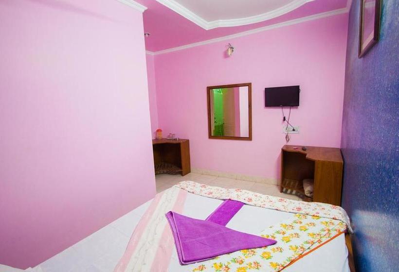 Hotel Santiniketan 8