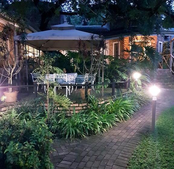 Bed and Breakfast Shingalana Guest House 5