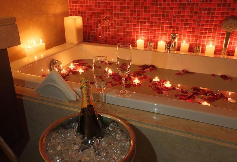 Hotel Ramada Lucknow 2