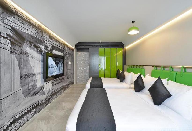 Hotel Regenta Central Antarim 18