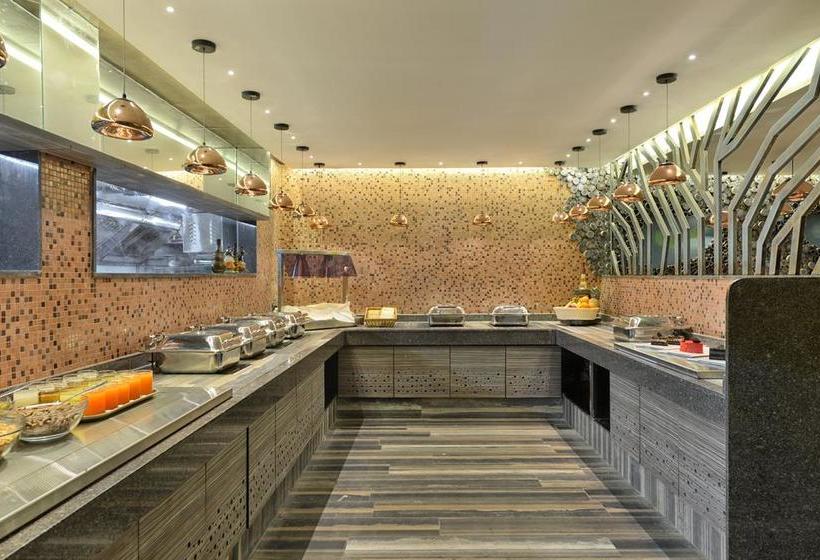 Hotel Regenta Central Antarim 8