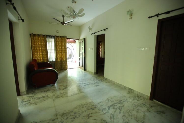 Bed and Breakfast Edappally Home 1