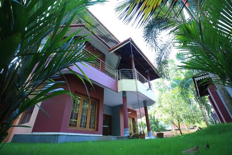 Bed and Breakfast Edappally Home 11