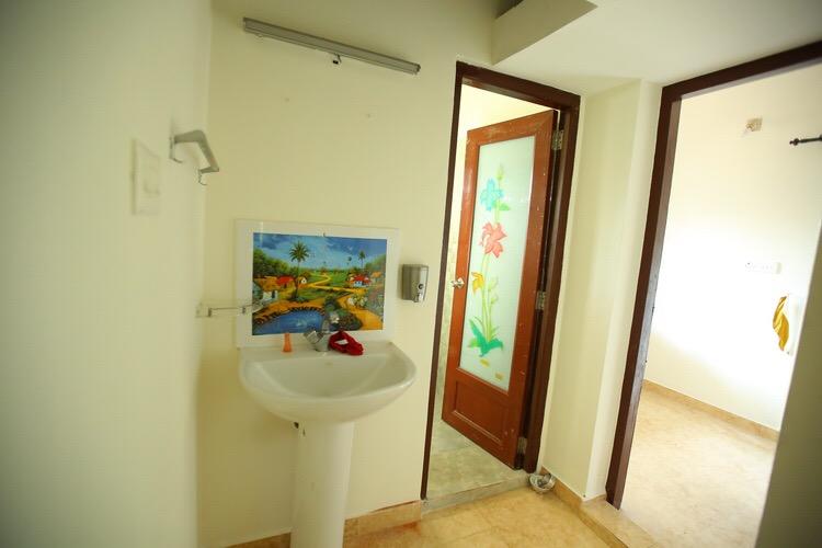 Bed and Breakfast Edappally Home 9