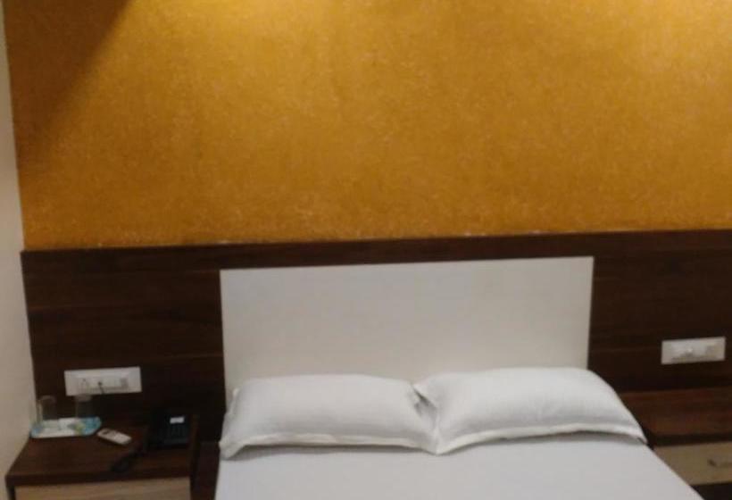 Hotel Aakash Ahmedabad