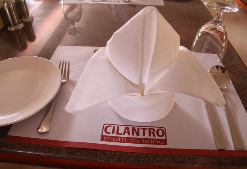 Hotel Leo Paradise 2