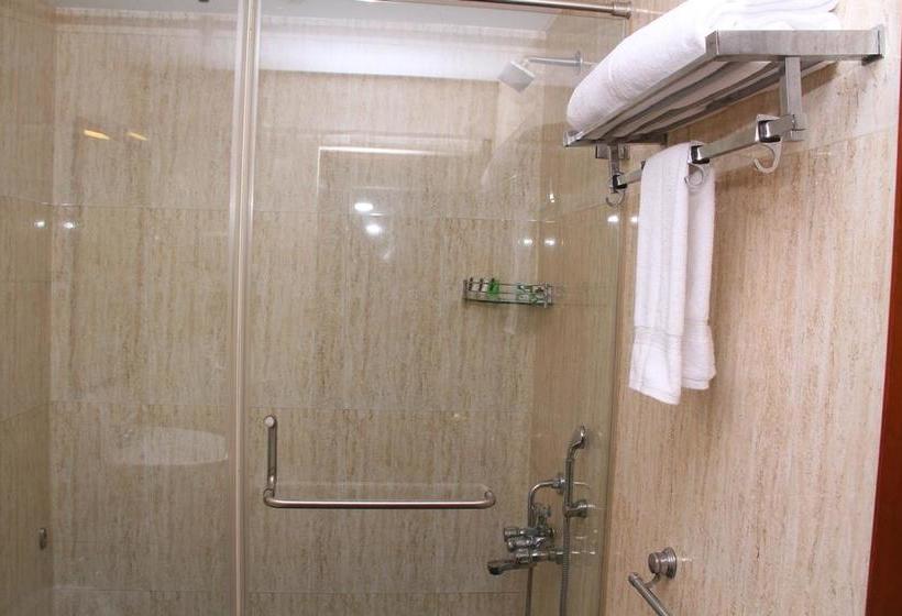 Hotel Leo Paradise 7