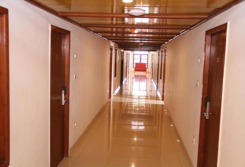 Hotel Leo Paradise 9