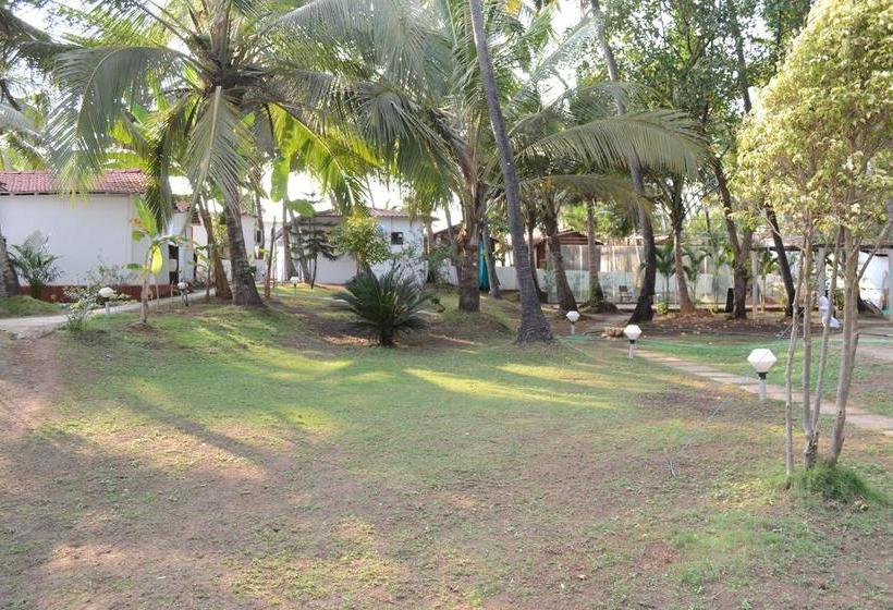 Maison Ocean Beach Resort Goa 2