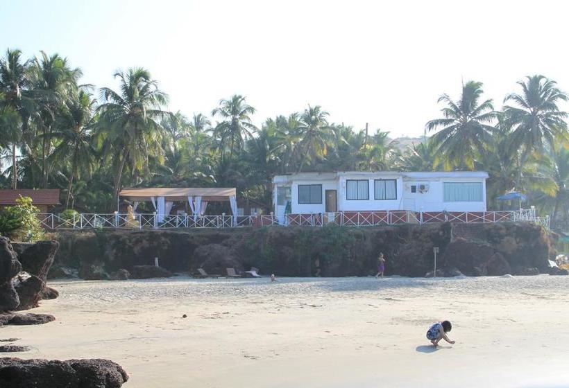 Maison Ocean Beach Resort Goa 6