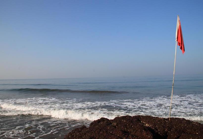 Maison Ocean Beach Resort Goa 7