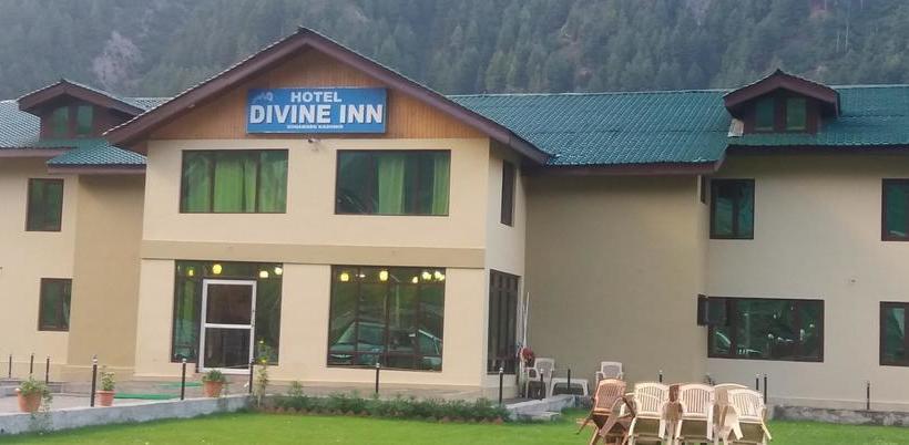 Hotel Divine Inn 5