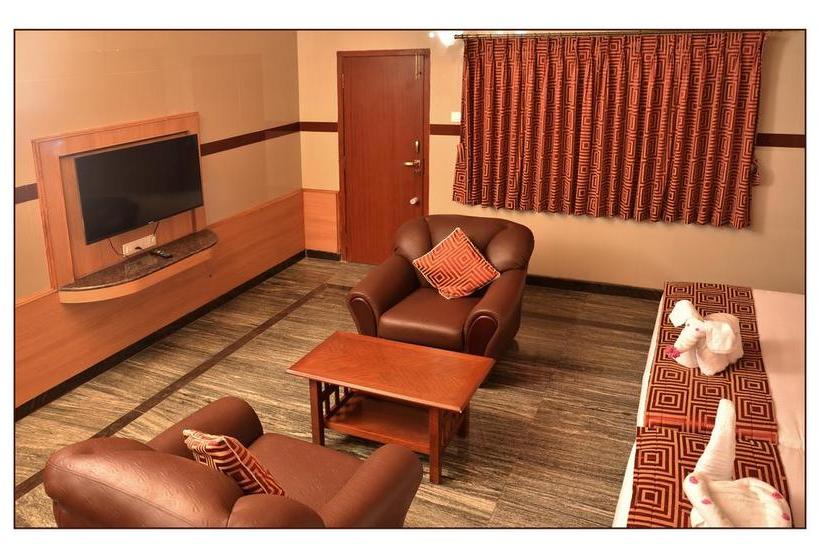 Hotel Gvs Residency 12