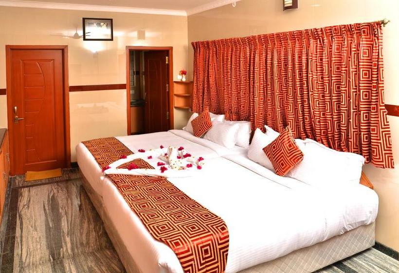 Hotel Gvs Residency 16