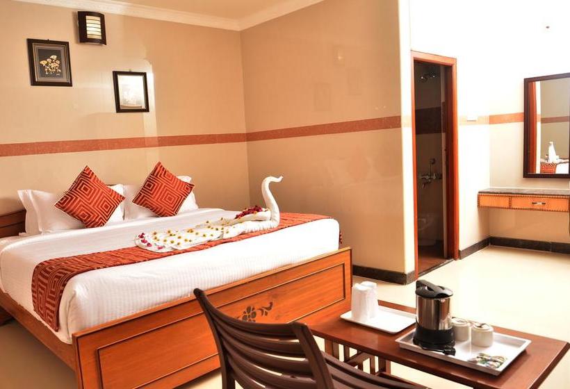 Hotel Gvs Residency 17