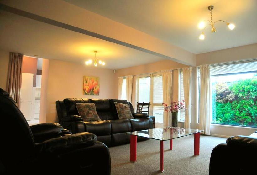 Bed and Breakfast 3 Rooms At Jellie Park 3