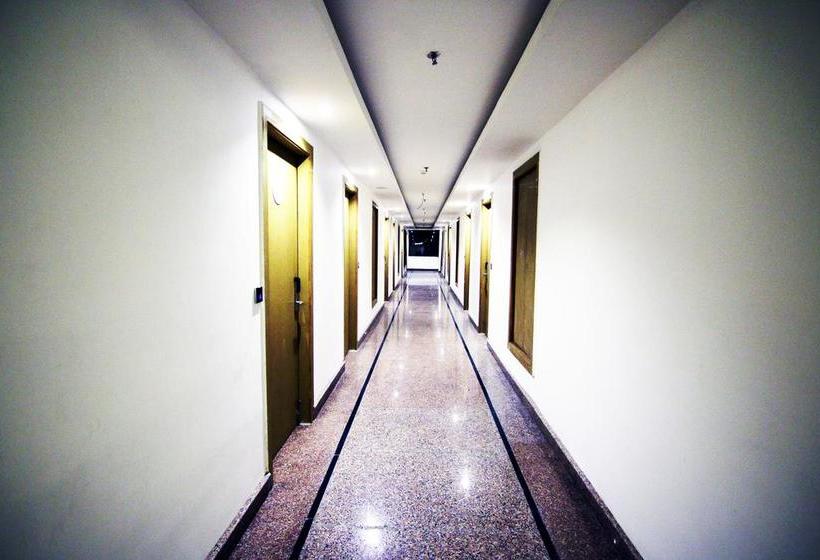 Mango Hotels Jammu 12