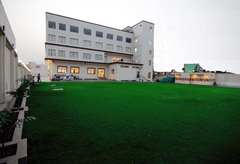 Mango Hotels Jammu 7